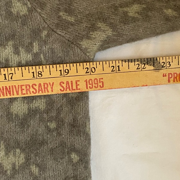 Athleta Hawthorn Leopard Print Extra Fine Merino Wool Blend Sweater Medium - Picture 7 of 13